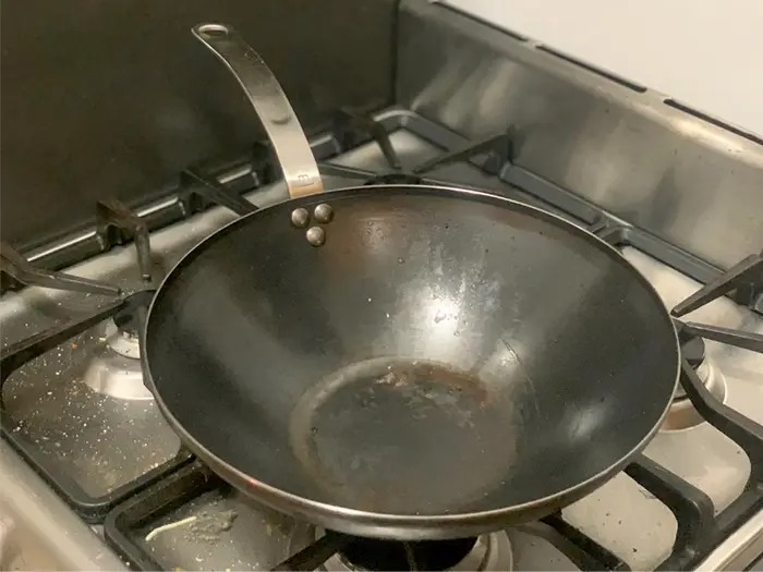 A wok to make delicious stir fry - Professional cookware 